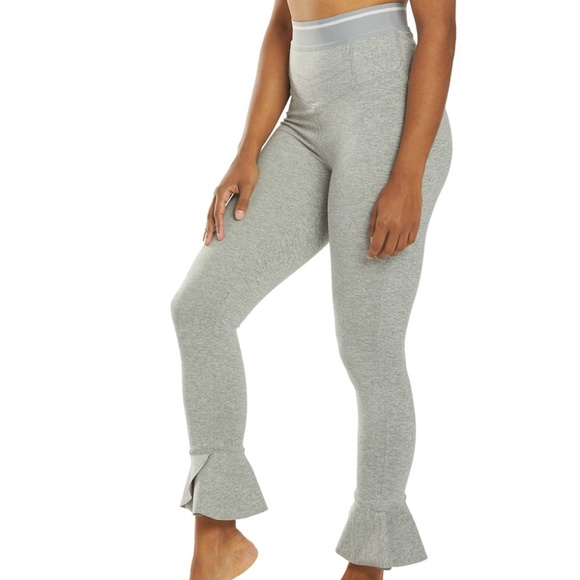 NWT $128 FREE PEOPLE Movement Women Sanctuary Ruffle Leggings Tights Yoga Dance - Picture 3 of 11